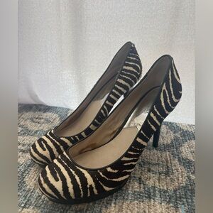 Michael Michael Kors Keke Leopard calf hair Pumps Size 9 GUC Animal Print Fur